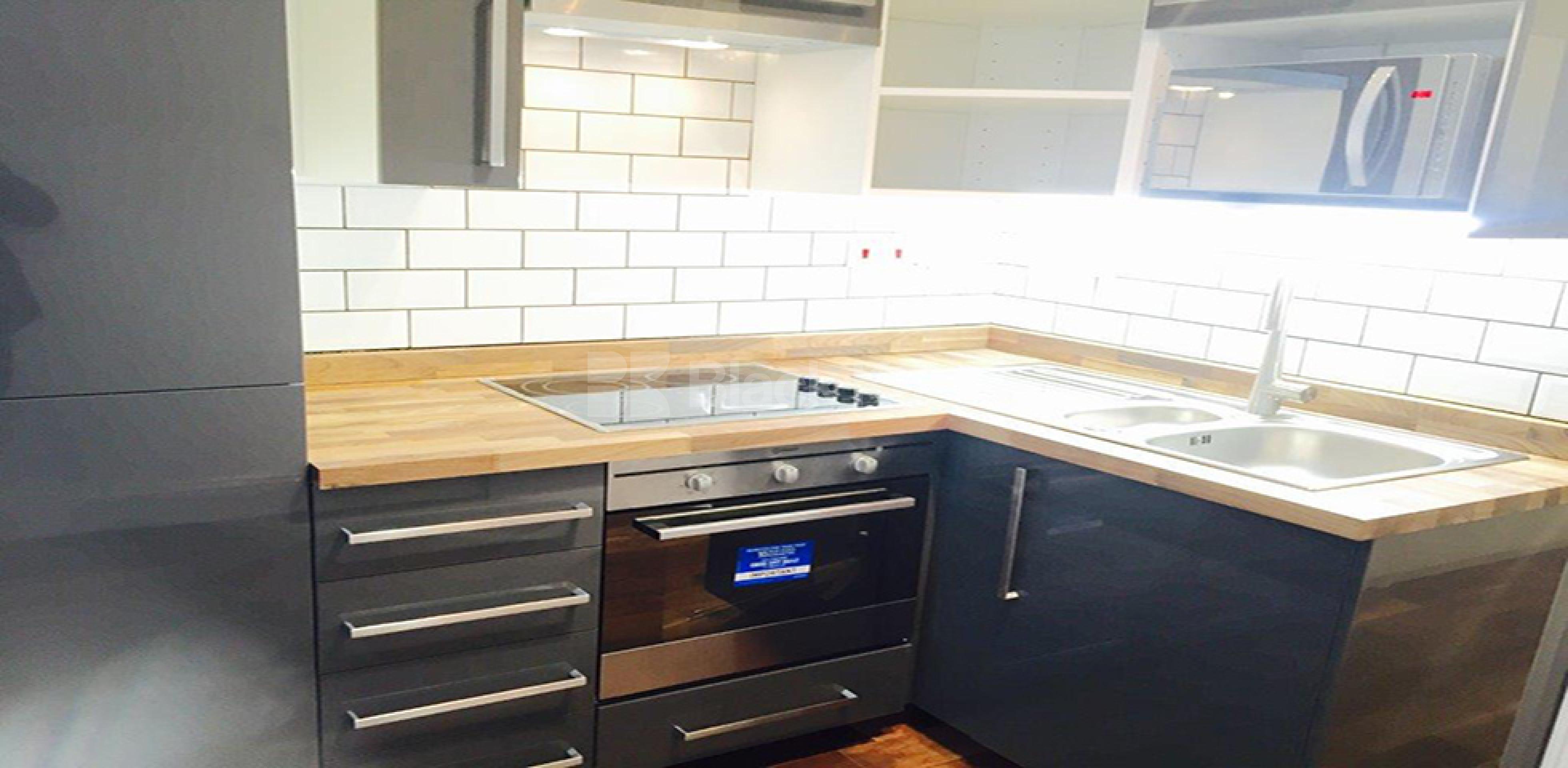 			UNDER OFFER, Studio Apartment, 1 bath, 1 reception Apartment			 Lavender Hill, Clapham SW11